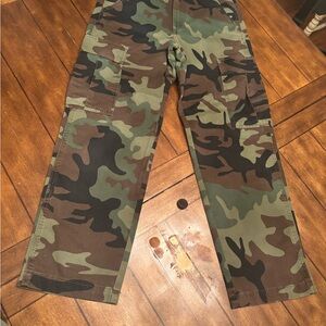 Levi's Green Camouflage Cargo Pants